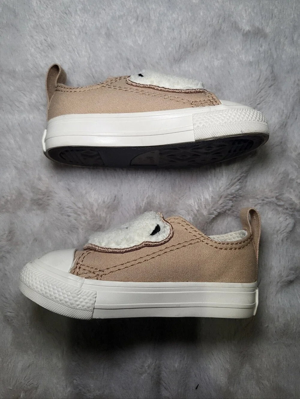Converse Kids Tan Sneakers with Cream Bear Appliques